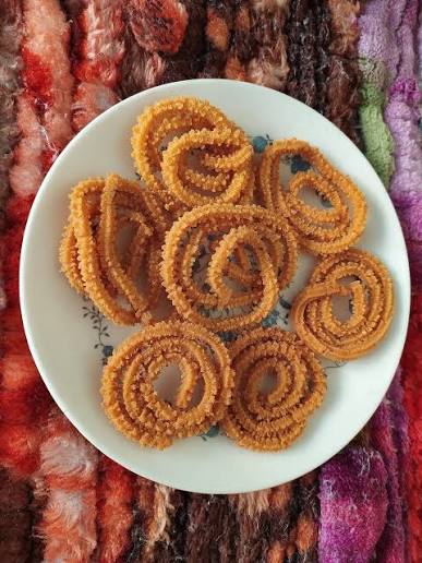 Karuvepalai Murukku