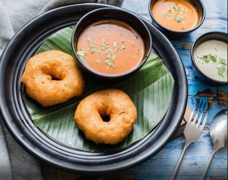 GHEE MEDHU VADA SAMBAR (2 PCS)