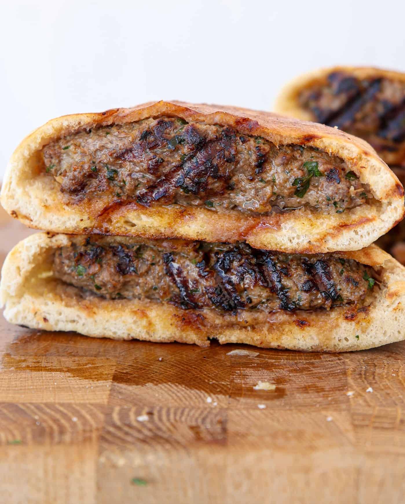 SIGNATURE 2 LAYER (BEEF AND CHICKE