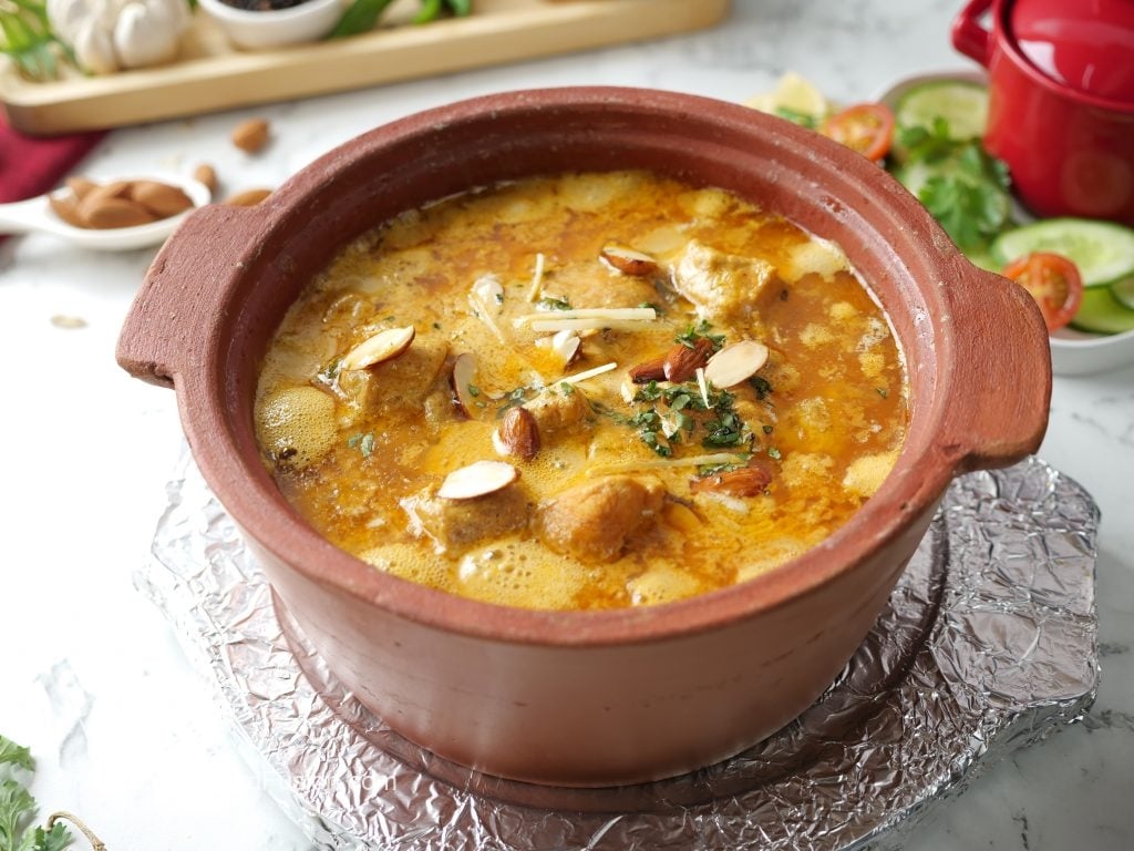 CHICKEN BADAMI HANDI