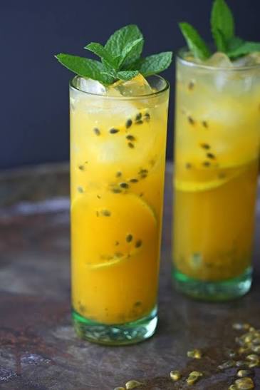PASSIONFRUIT MOJITO