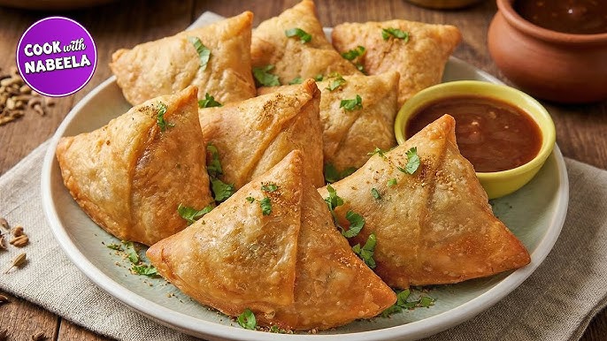 Samoosa Paratha Roll