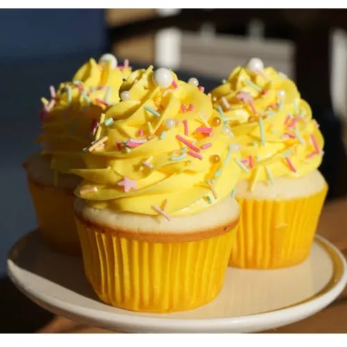 CUP CAKE YELOW