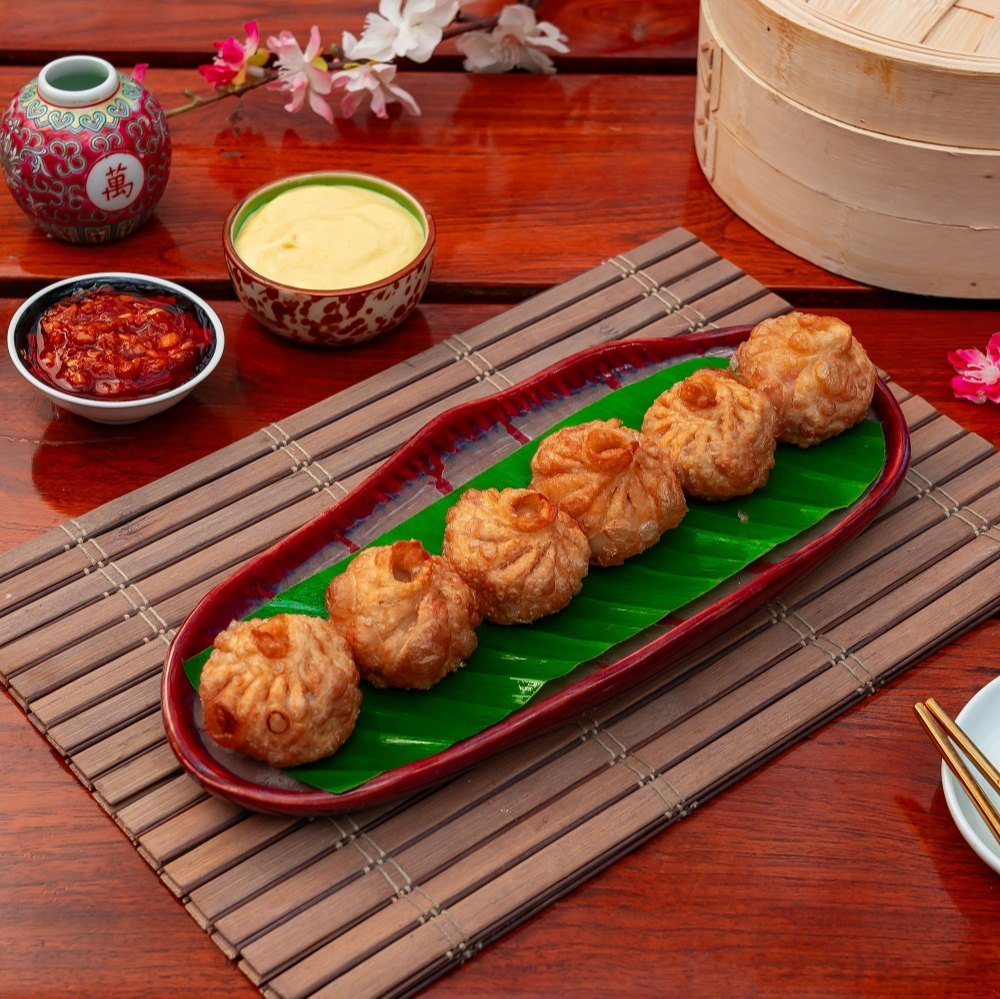 Momos