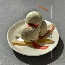 Scoops (Vanila, Strawberry, Pista)