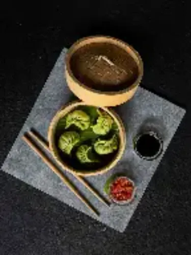Schezwan beef Momos