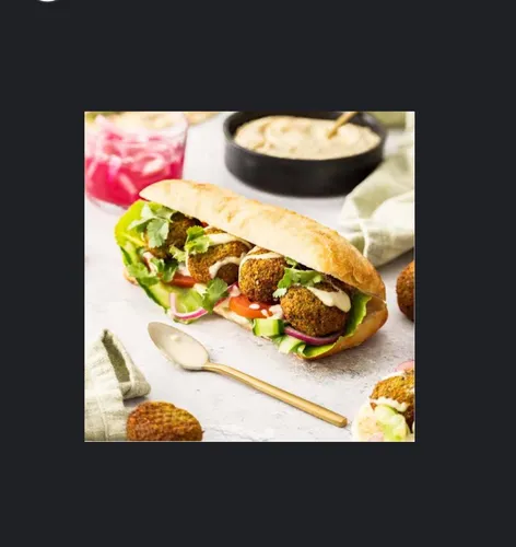 FALAFIL SANDWICH