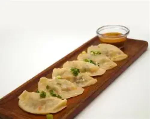 Beef momos (6 pcs)