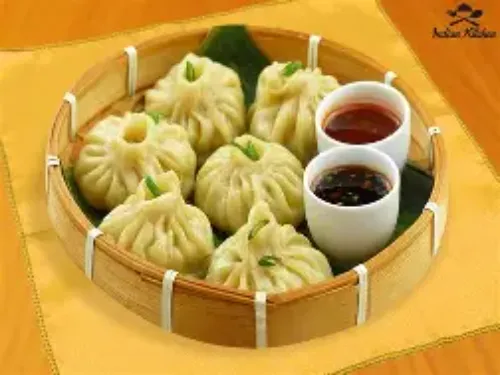 Dynamic chicken Momos