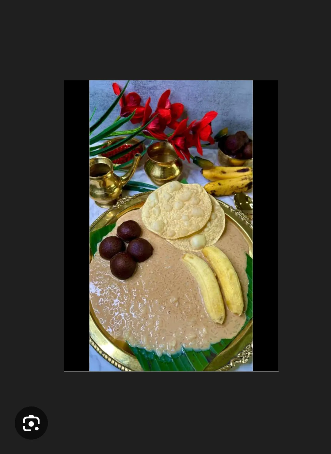 Stuffed rost banan with payasma, pappadam