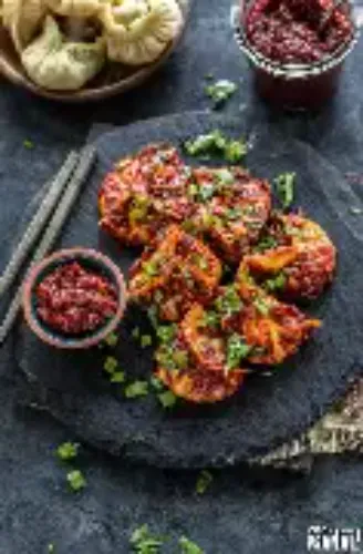 Beef Schezwan Momos (10 Pcs)