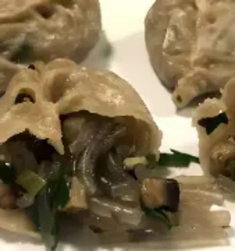 Mushroom Cream Momos (5 Pcs)