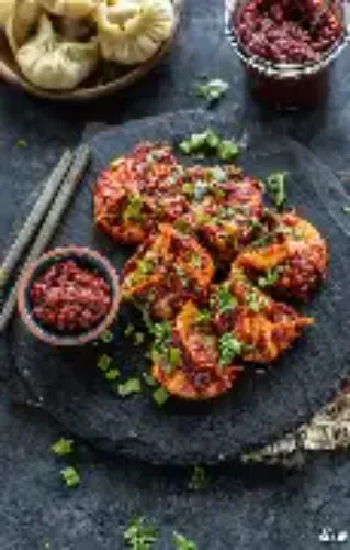 Paneer Schezwan Momos (10 Pcs)