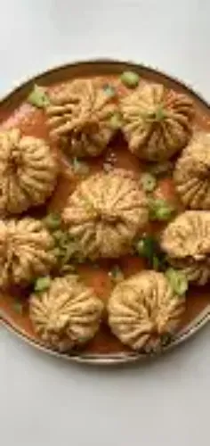 Veg Fried Momos (10 Pcs)