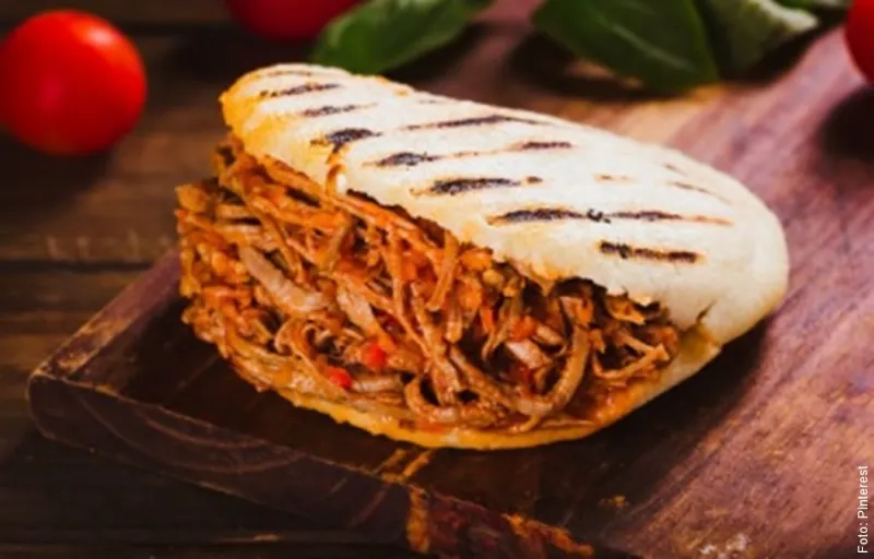 Arepa con Carne