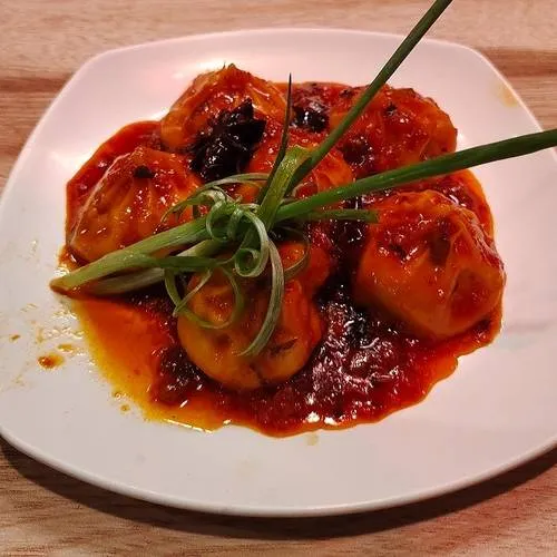 Schezwan momos