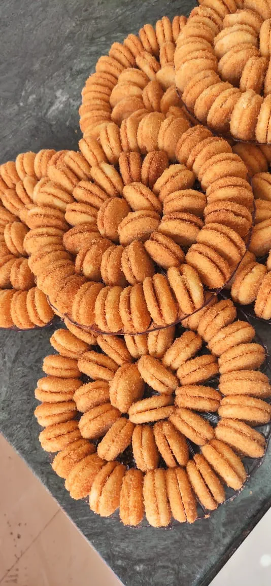 Butter biscuits (بسكويت الزبدة)