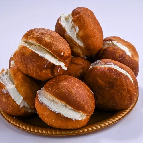 Cream Bun (كعك كريمة)