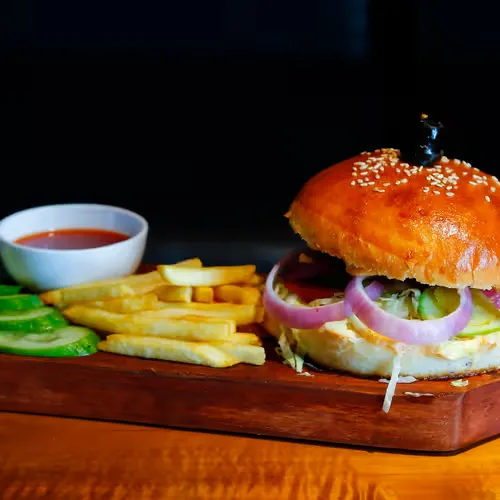 BEEF BURGER