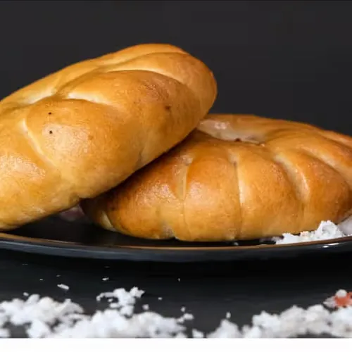 Bun- Coconut (خبز جوز الهند)