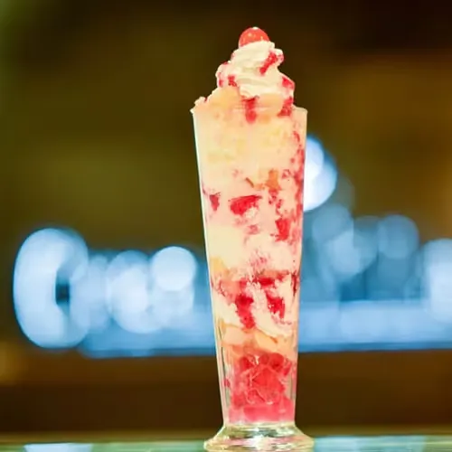 FRUITS SUNDAE