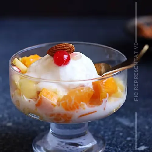 FRUIT SALAD WITH CREAM