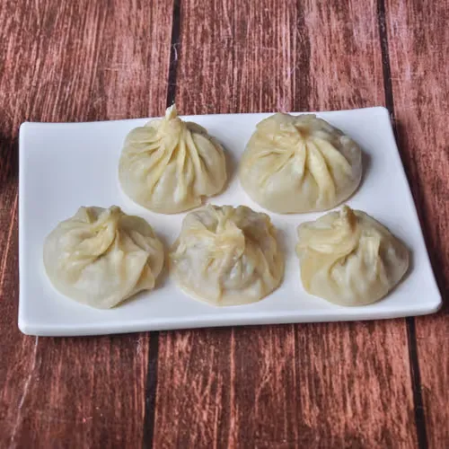 STEAMED MOMOS