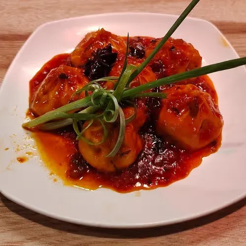 Schezwan Momos (6 Pcs)